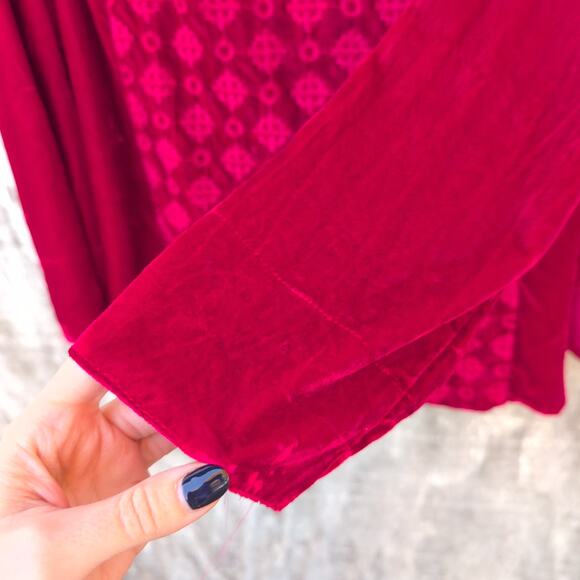 John Mark Velvet Embroidered Tunic Top Women's Small Crimson - Picture 2 of 10